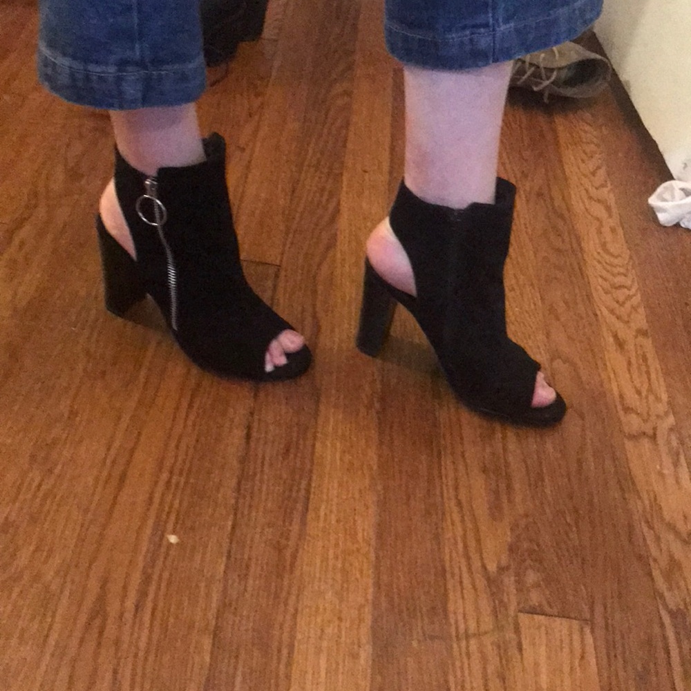 Open toe zip up heeled boots